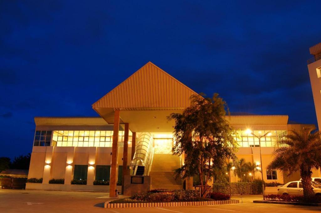 Ban Bang Kra Western Grand Hotel Ratchaburi מראה חיצוני תמונה