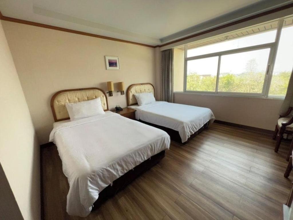 Ban Bang Kra Western Grand Hotel Ratchaburi מראה חיצוני תמונה
