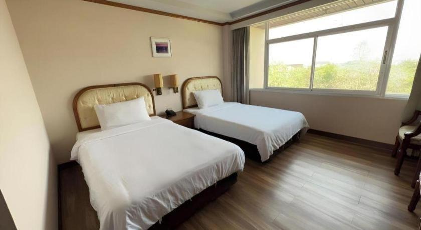 Ban Bang Kra Western Grand Hotel Ratchaburi מראה חיצוני תמונה