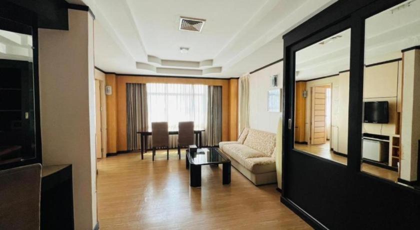 Ban Bang Kra Western Grand Hotel Ratchaburi מראה חיצוני תמונה