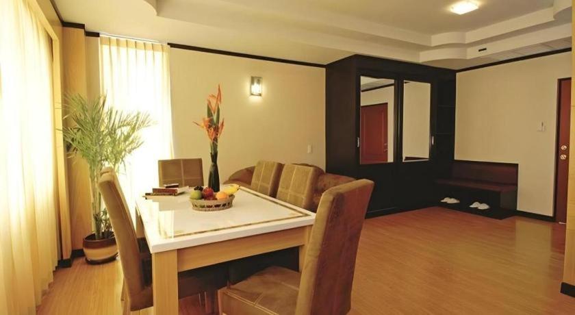 Ban Bang Kra Western Grand Hotel Ratchaburi מראה חיצוני תמונה