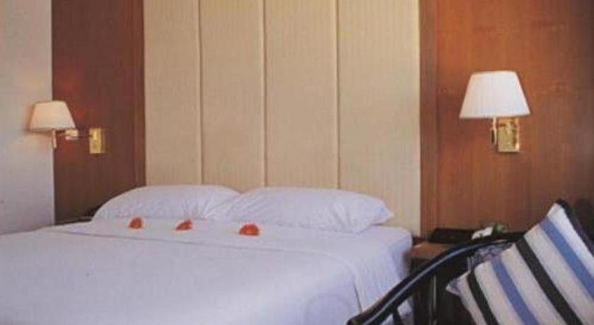 Ban Bang Kra Western Grand Hotel Ratchaburi מראה חיצוני תמונה