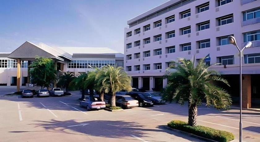 Ban Bang Kra Western Grand Hotel Ratchaburi מראה חיצוני תמונה