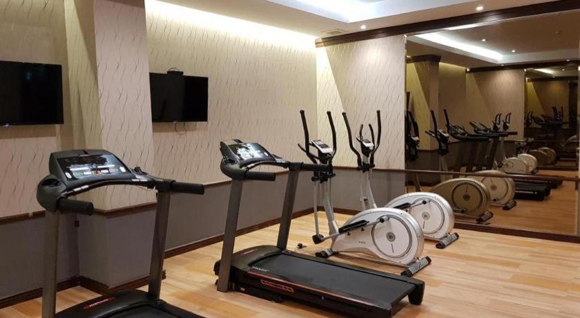Ban Bang Kra Western Grand Hotel Ratchaburi מראה חיצוני תמונה