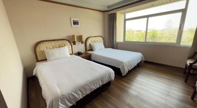 Ban Bang Kra Western Grand Hotel Ratchaburi מראה חיצוני תמונה