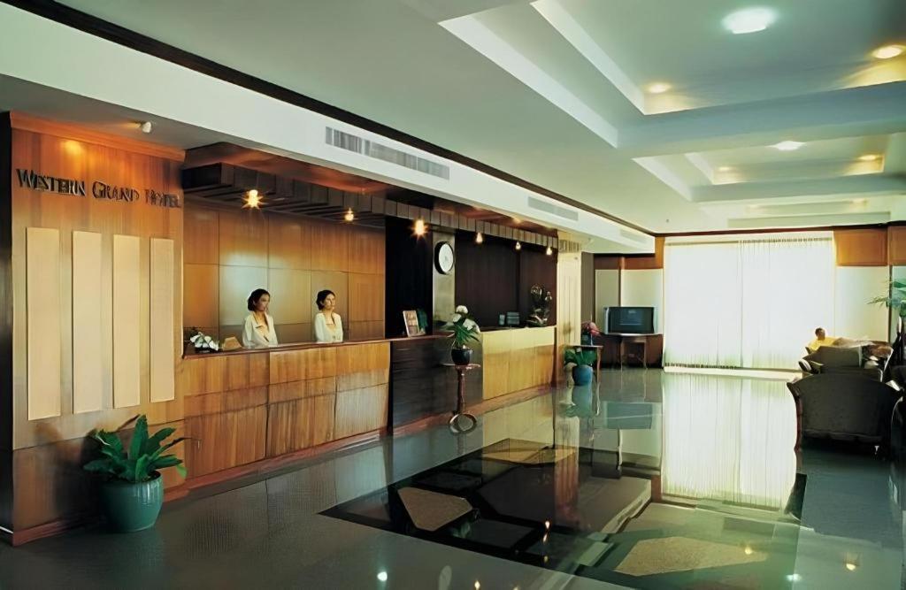 Ban Bang Kra Western Grand Hotel Ratchaburi מראה חיצוני תמונה