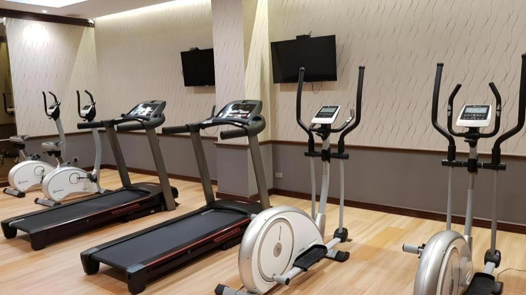 Ban Bang Kra Western Grand Hotel Ratchaburi מראה חיצוני תמונה